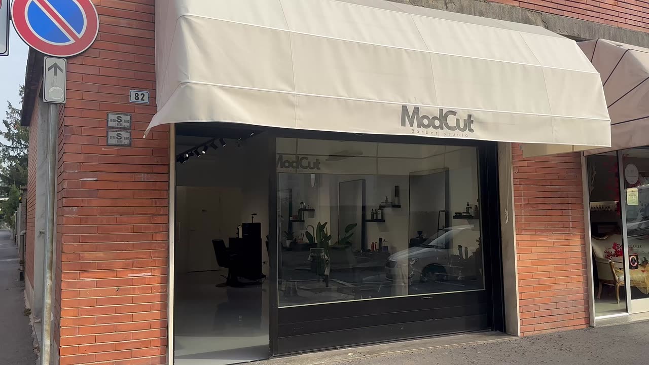 Ingresso in Modcut Barber Studio, Via Roma 82